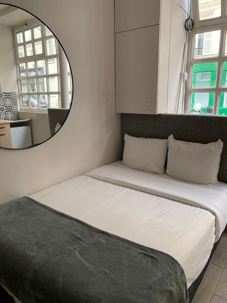 Bright Charming Modern Studio By Dreamy Canal Parijs Buitenkant foto